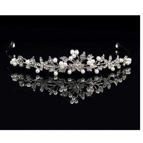 Clear Rhinestone Pearl Silver Tone Metal Tiara Bridal Crown NEW - Picture 1 of 3